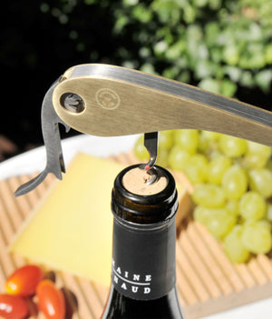 
                  
                    Load image into Gallery viewer, L&amp;#39;Atelier du Vin Soft Machine Sommelier Corkscrew - Brass
                  
                