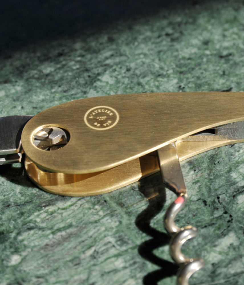 
                  
                    Load image into Gallery viewer, L&amp;#39;Atelier du Vin Soft Machine Sommelier Corkscrew - Brass
                  
                